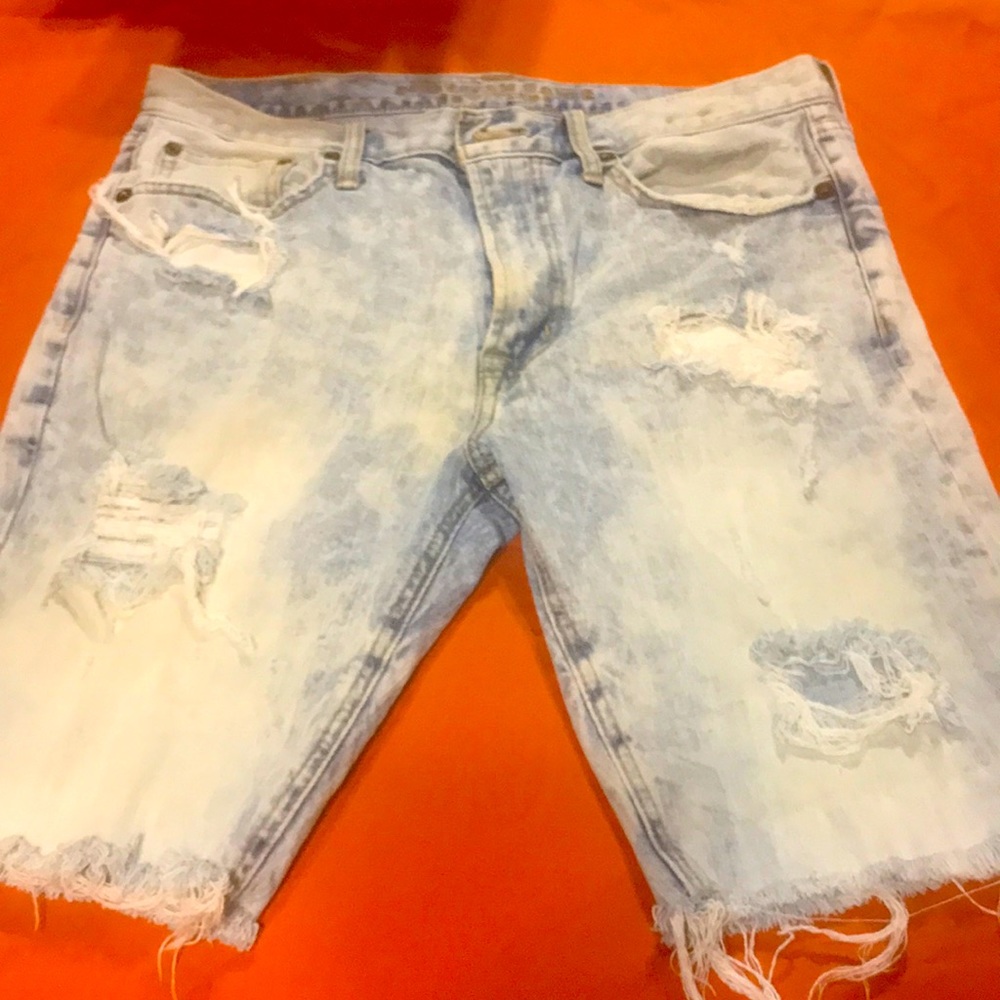 American Eagle Outfitters